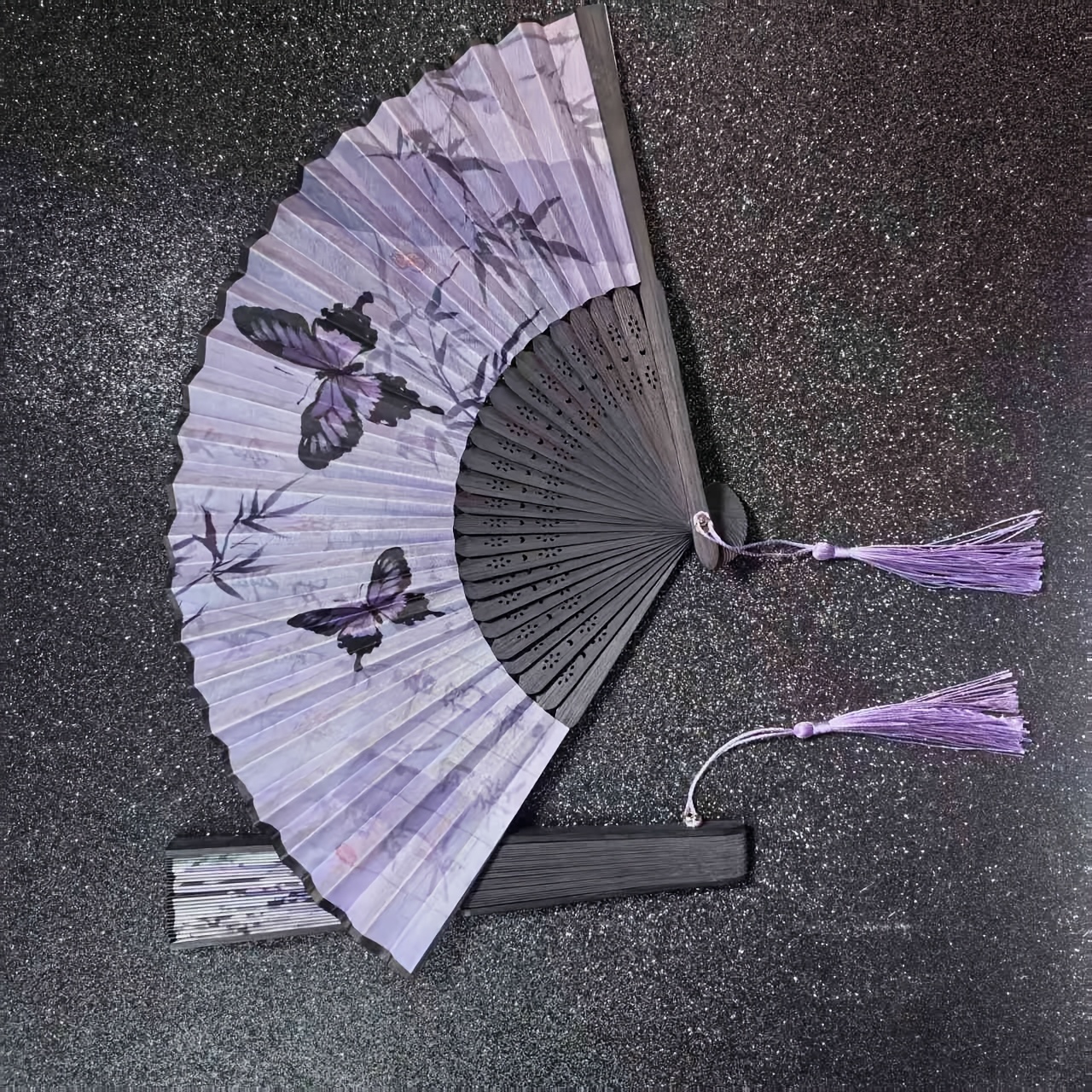 TEMU Portable Modern Black Folding Fan Suitable For Weddings, Birthdays, Photoshoots & Cultural Events - Cooling Handheld Fan For Fashion Shoots,