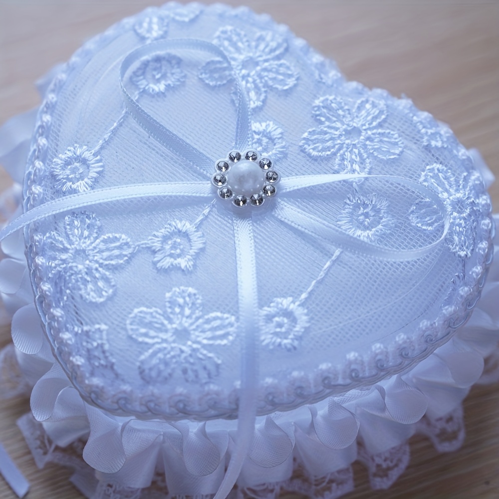 TEMU Elegant White Flower Ring Box With Lace Detail - Valentine's Day, Mother's Day, And Anniversaries, Includes A Sparkling Crystal Brooch, Ideal