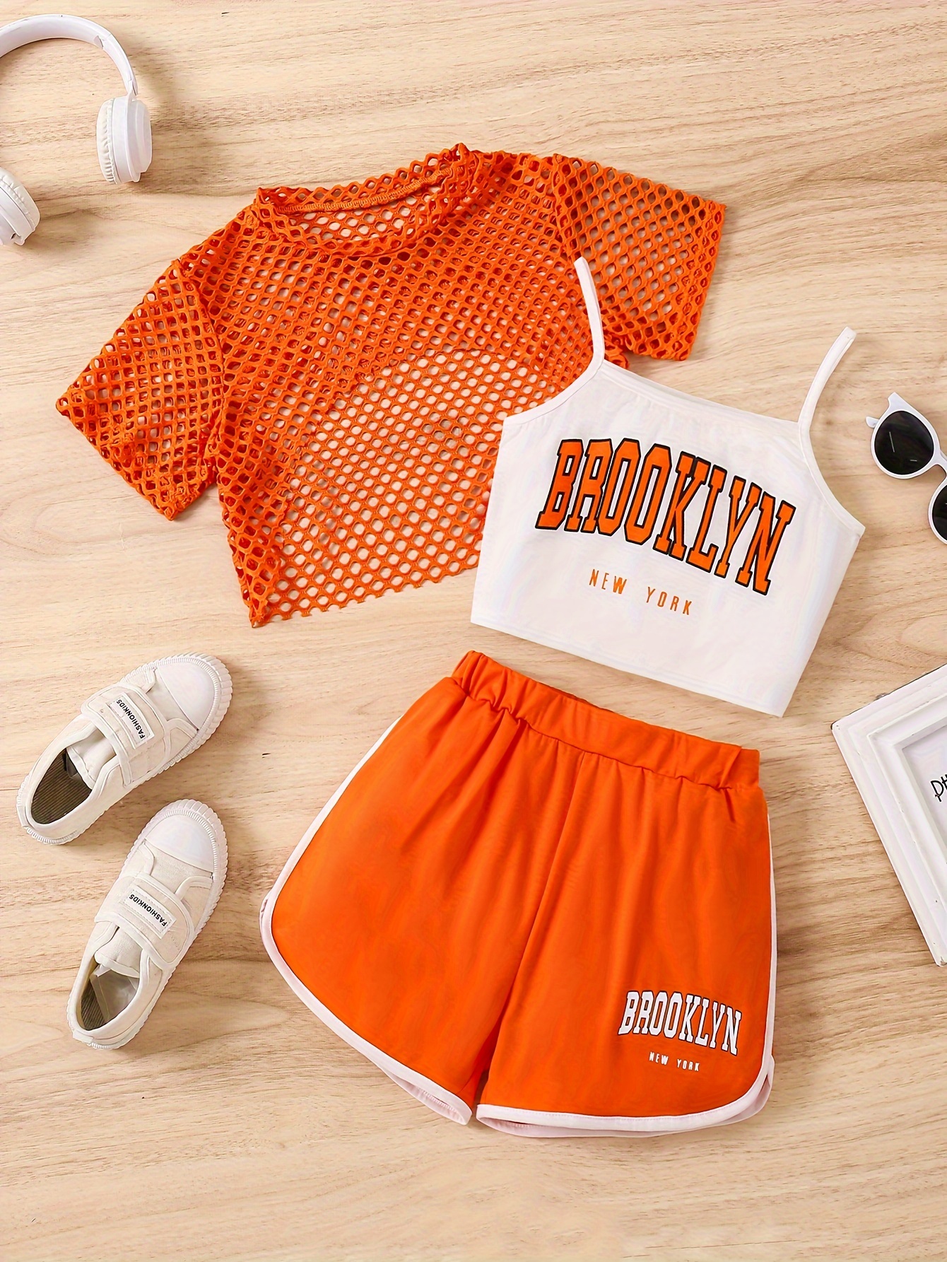 Conjunto Deportivo de Piezas para Chica: Camiseta con Top de Malla y  Shorts, Ideal para Verano