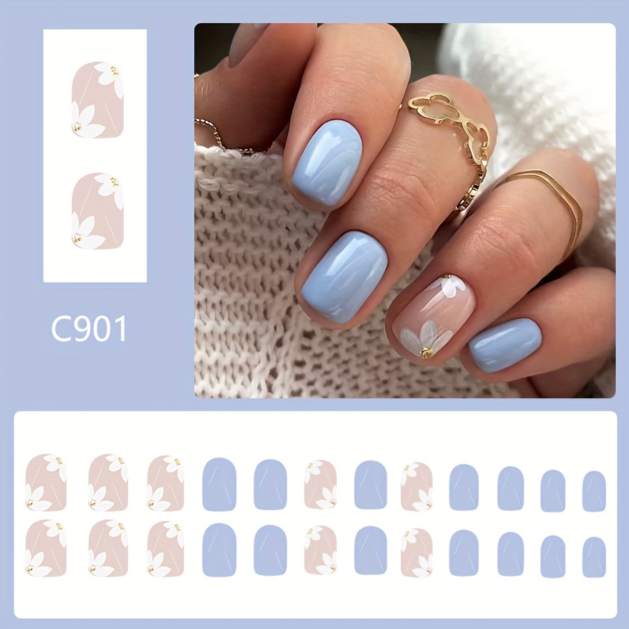 E-shop Ein Set aus 24 kurzen, quadratischen Falschen Nägeln, hellblau glänzend und weiß, frischer und lieblicher Stil, goldener Glitzer, geeignet für