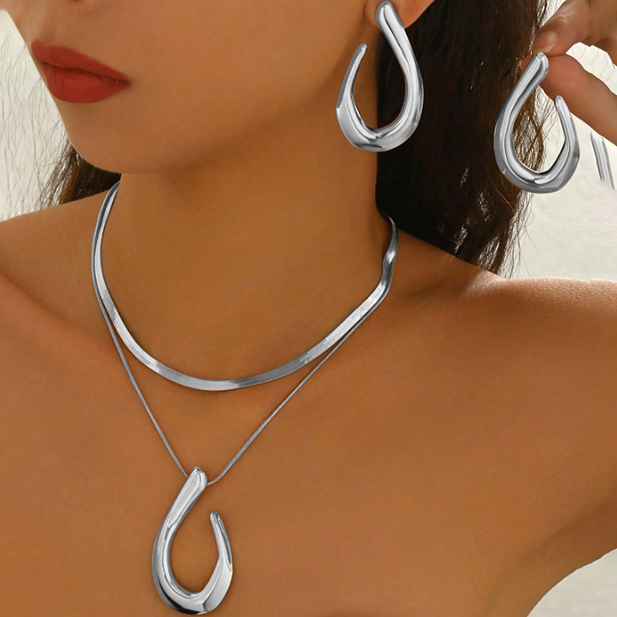 TEMU 2pcs European And American Creative Temperament Necklace Earrings Women's Jewelry Set Trendy Geometric Irregular U-shaped Pendant Flat Snake