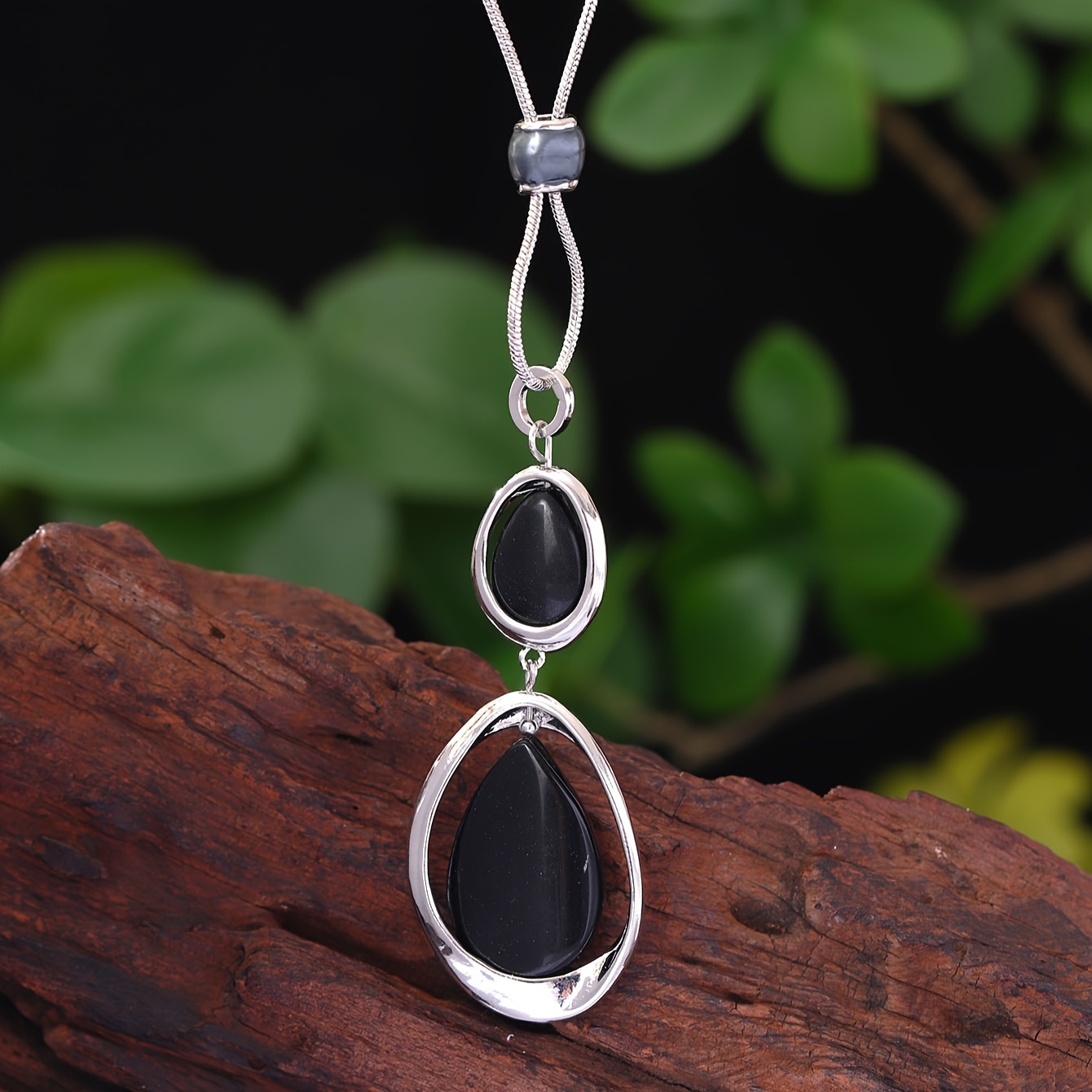 

Elegant Black Resin Geometric Pendant Necklace - Zinc Alloy, & Parties