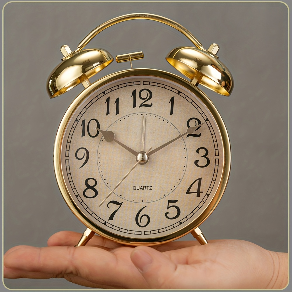 5.9-Inch Metal Retro Luxury Style Bedroom Alarm Clock, Silent Running Time, Mechanical Double Bell Design, Equipped with a Night Light, Can Be Placed in The Living Room, Office Or Dormitory to Add Some Color to The Space, (Batteries Not Included)