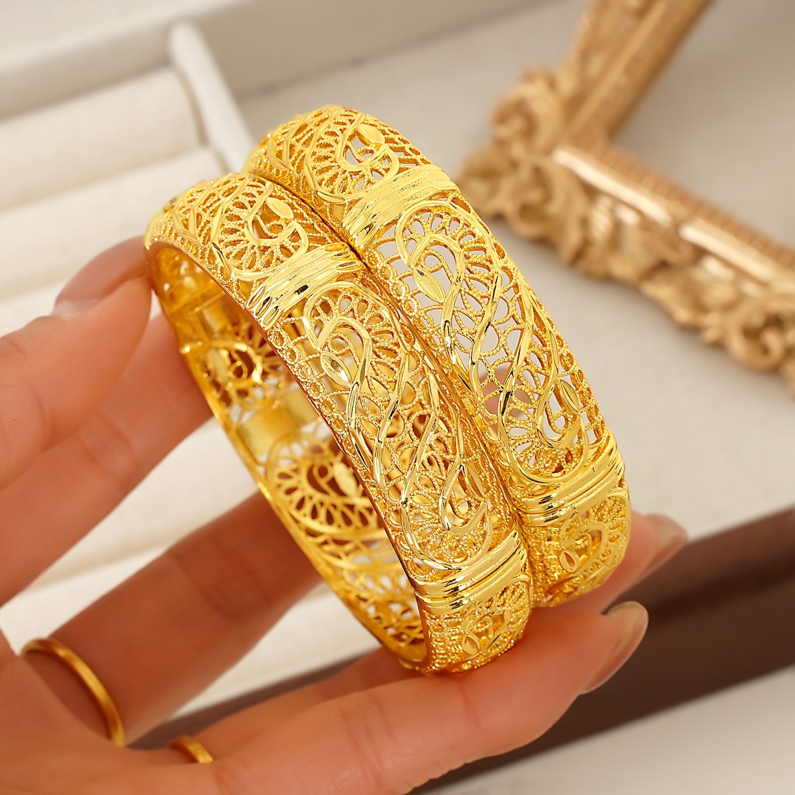 3pcs Gold Plated Openwork Bracelets - Modern Style with Classic Charm