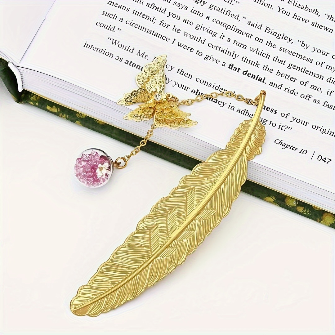 

Vintage-style Metal Feather Bookmark With Butterfly Pendant Birthday Gifts For Teachers Women Mothers Day Valentine's Day Christmas Teacher Gifts For Women Mom Lady Librarian Readers Book Lover