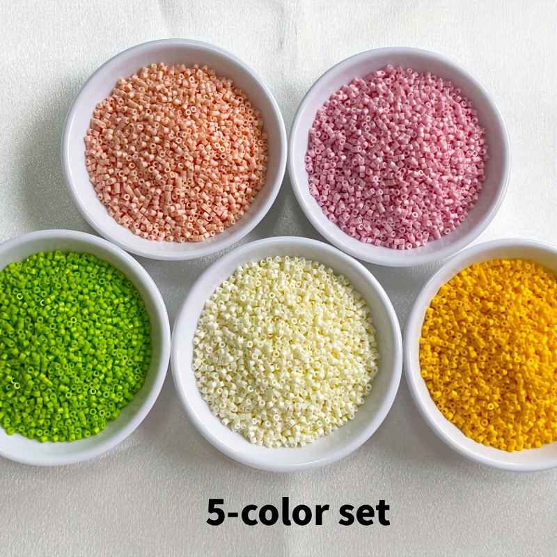 E-shop Prinzessinnen-Farbpalette, 5-Farben-Set, Miyuki Delica Perlen, 2500 Stück, 5 Gramm pro Farbe, insgesamt 25 Gramm, Größe 2 mm/0,0787 Zoll, Perlen