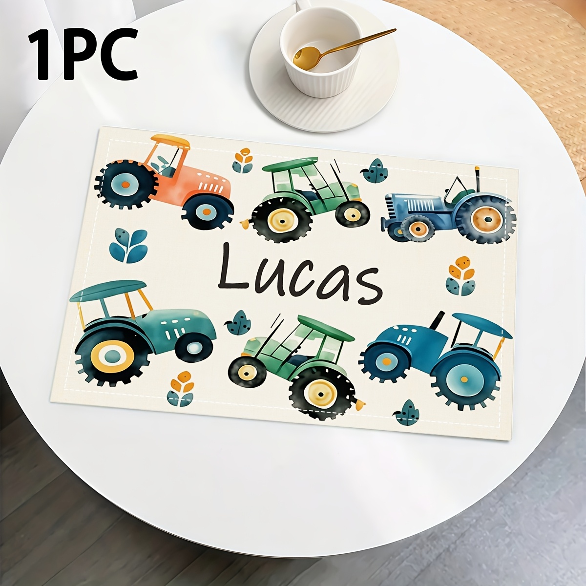 E-shop Anpassbare Tischsets mit Aquarell-Cartoon-Traktor-Designen, erhältlich als Set mit 1, 2, 4 oder 6 Stück. Diese waschbaren Deko-Artikel sind für