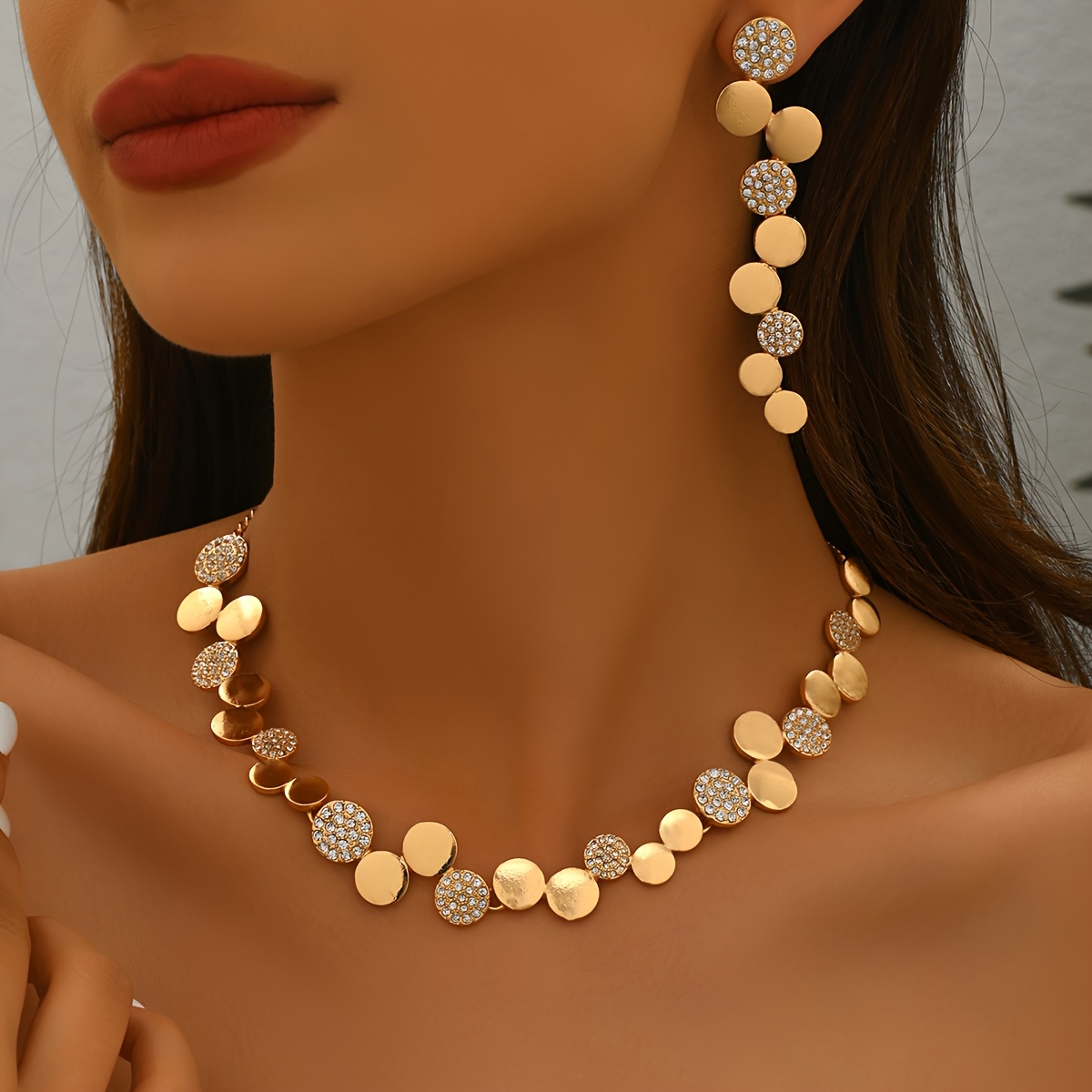 E-shop 2-teiliges modisches, minimalistisches Schmuckset im Metallstil, geometrisch, glänzend, rund, eingelegt, rund, unregelmäßige Naht, abstrakte,