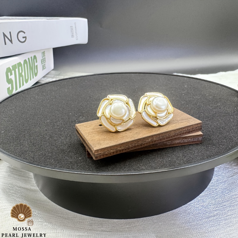 Women's Natural Freshwater Pearl Earrings