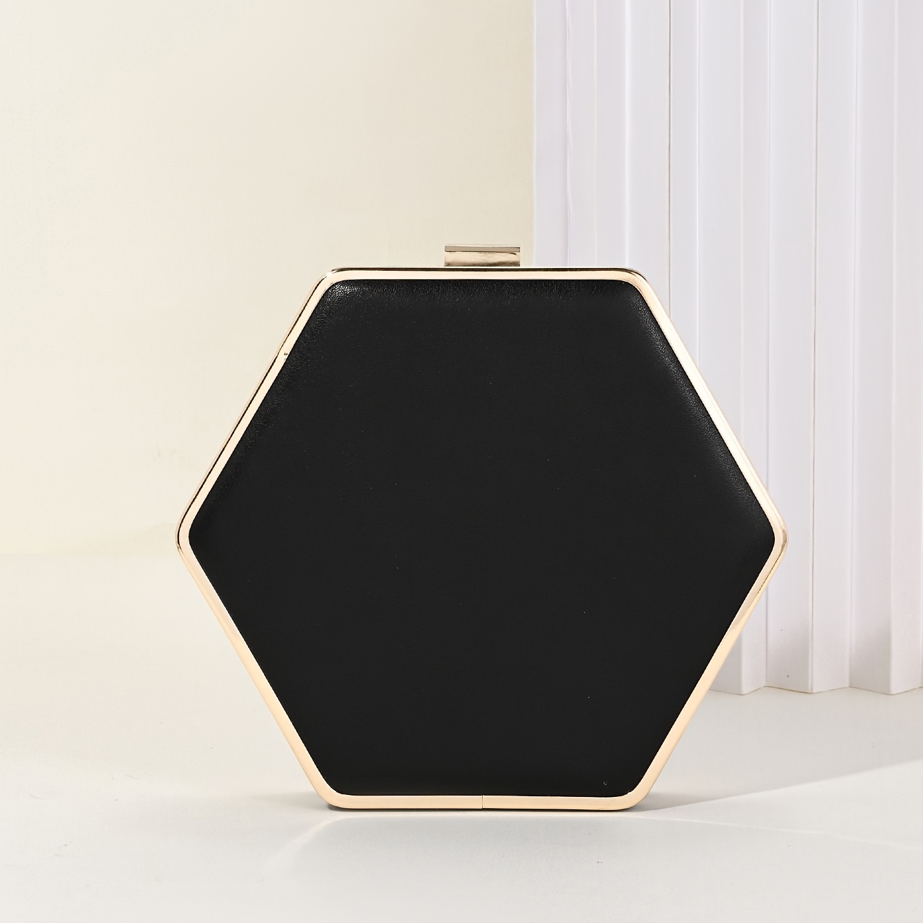 Elegant Hexagonal Clutch Bag with a Large Chain, Perfect for Evening Events, Parties, And Weddings.