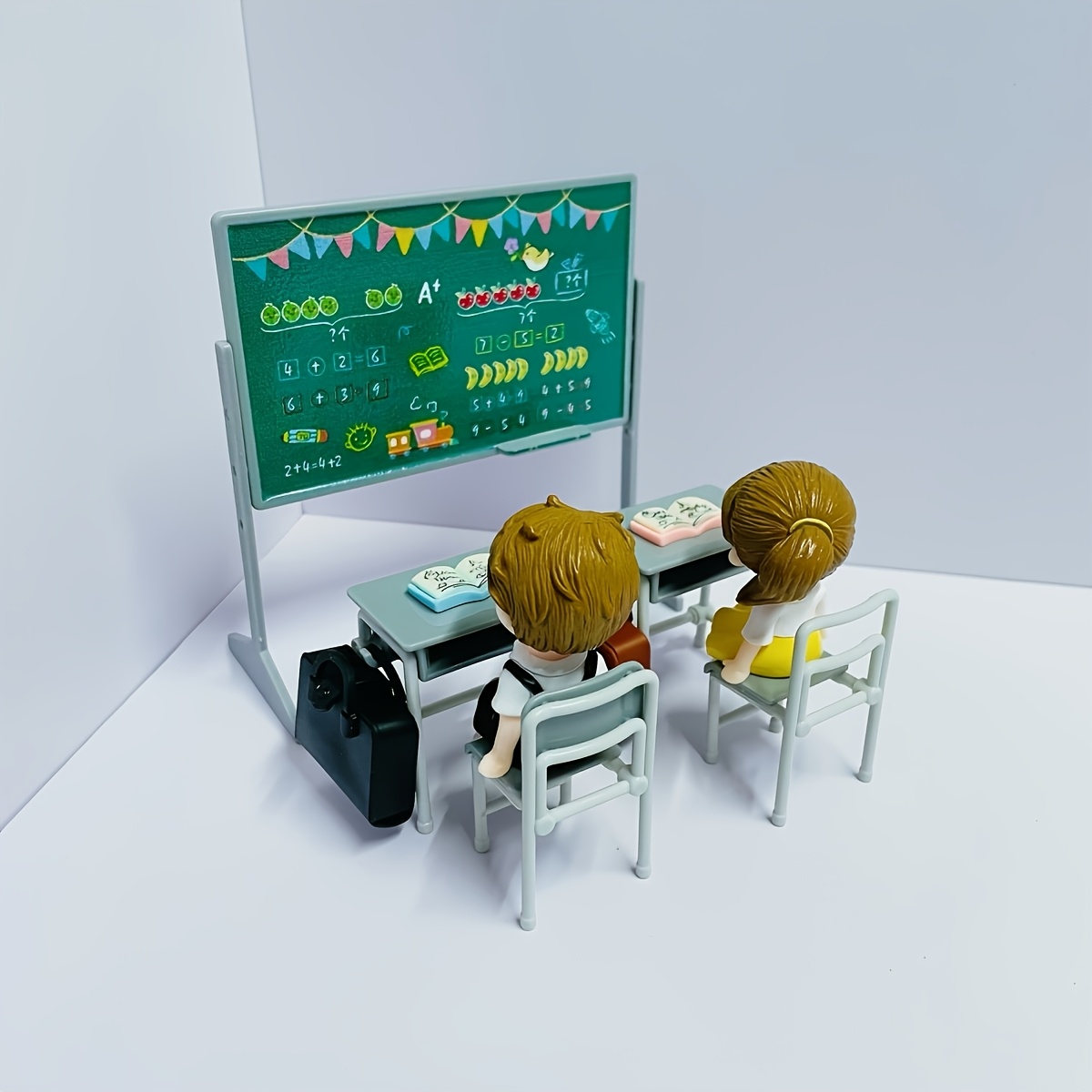15pcs Mini Classroom Desks & Blackboard Dollhouse Model Set