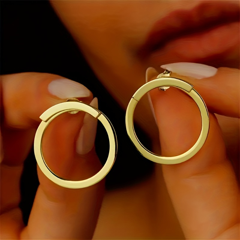 2pcs Glossy Metal Hollow Geometric Stud Earrings — Modern Style