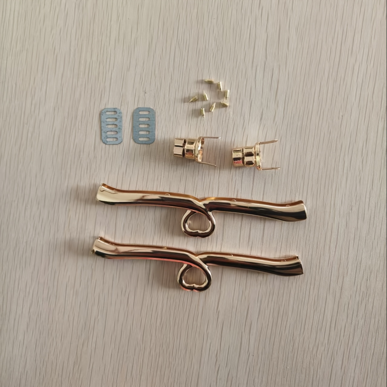 Image of 2pcs With Heart-shaped Ring, Luggage Hardware Additions, Heart-shaped Long Strip Lock, Knitted Bag Lock, Iron Lock, Twist Lock - For Handmade Bags And Additions