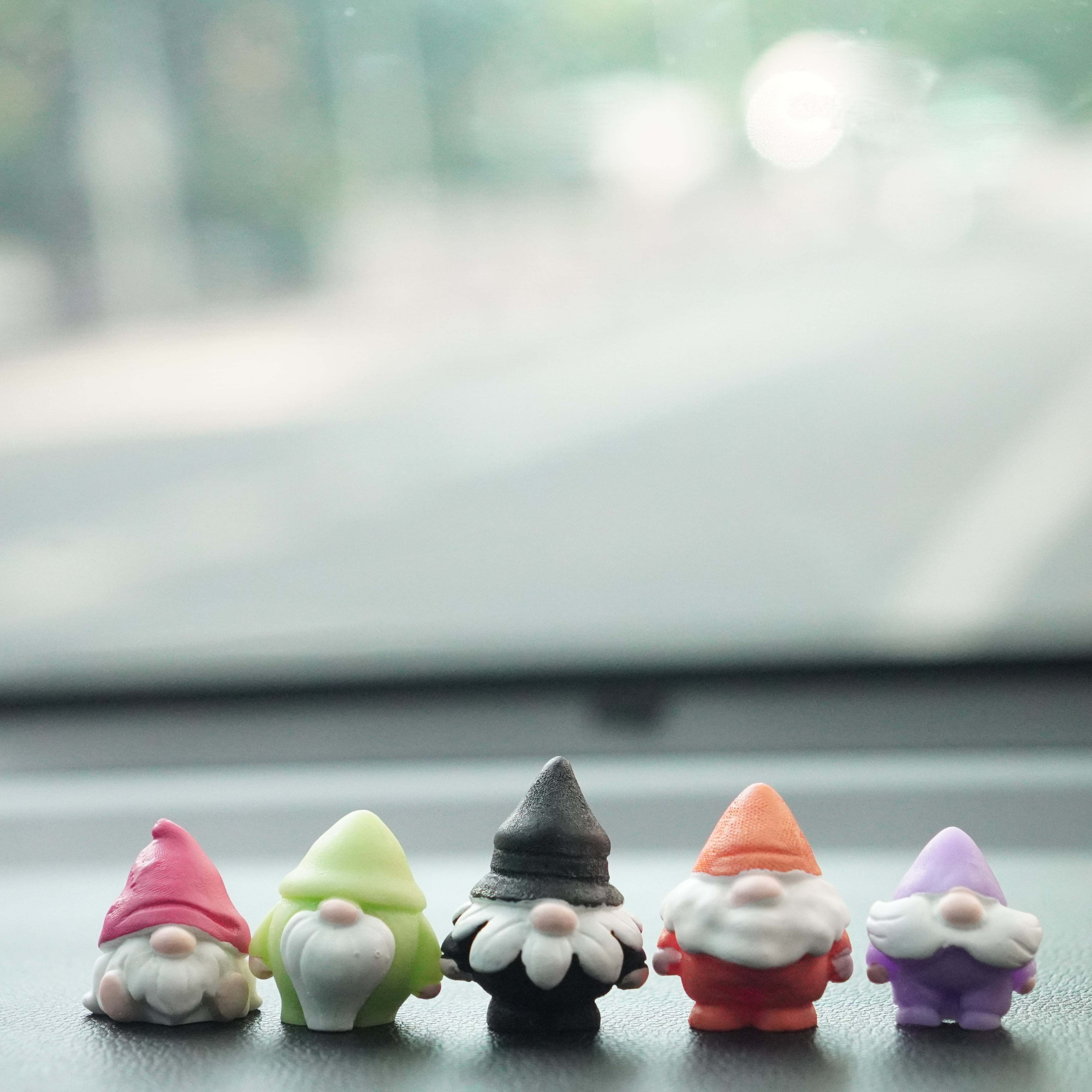 

Set Of 5 Miniature Garden Gnomes Figurines - Resin Dwarf Elf Fairy Landscape Ornaments For Car Dashboard & Bonsai Decoration - Whimsical Christmas Gift Decor