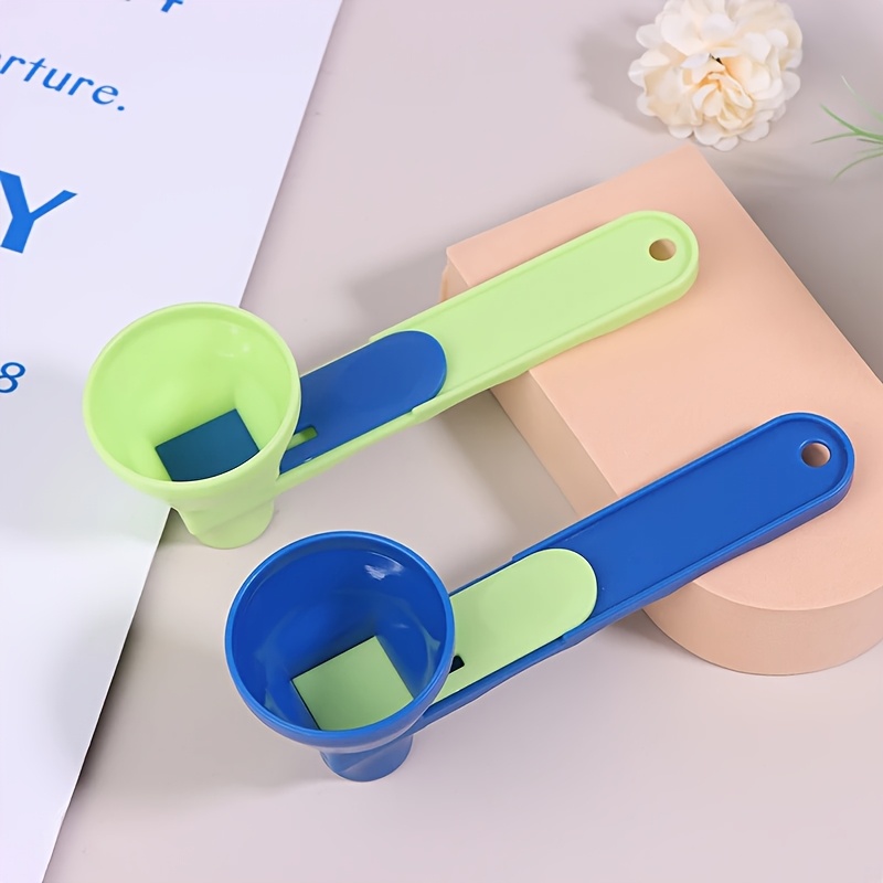 2-In-1 Sliding Funnel Without Pollution Protein Powder Scoop - 2 Or 1 Sliding Spoon Measuring Cup And Funnel Suitable for Sports Drinks, Milk Powder And Supplements, Durable PP Material, Perfect Kitchen Tool for All Occasions