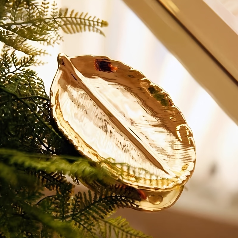 E-shop 1 Stück Elegantes Goldenes Keramik-Blattförmiges Tablett mit kunstvollen Blätter- und Blumenmustern – Multifunktionaler Schmuckorganizer für