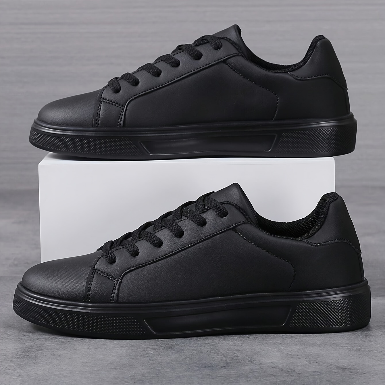 

Men's Black Low-top Casual Sneakers - Round Toe, Flat Skate Shoes For All Seasons, Lace-up, Durable Eva Sole