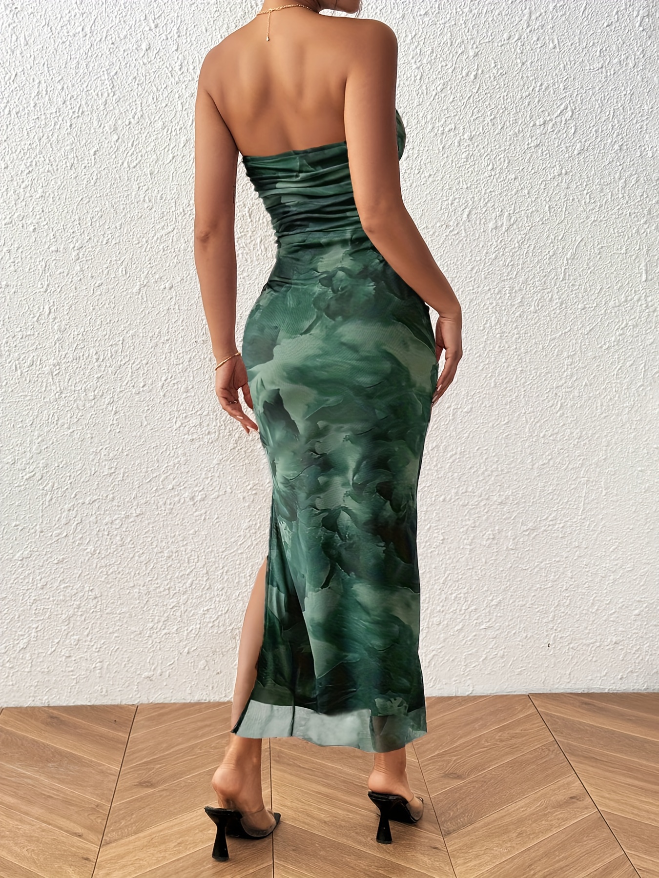 princess polly baby blue dress How to Rock a Backless Bra with Any Outfit – BOOMBA main image 0