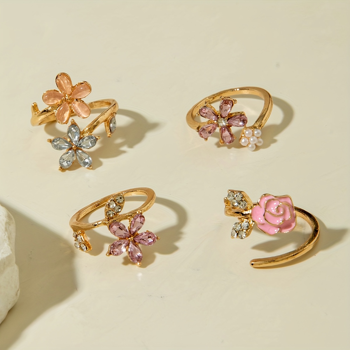 4pcs Vintage Rhinestone-Encrusted Floral Ring Set