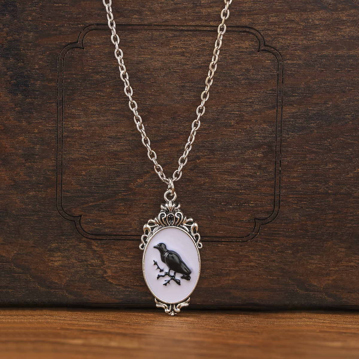 TEMU Collier Bohème Créatif avec Pendentif Ovale, Dentelle , Oiseau Sculpté, Motif de Branche, Tenue de Fête, Bijou Cadeau