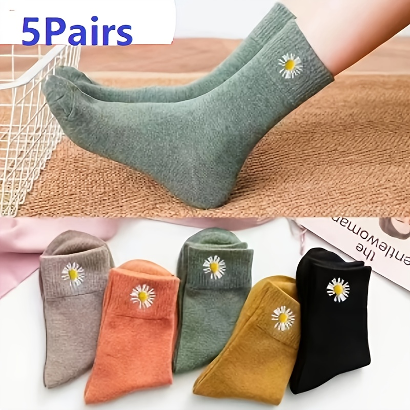 Image of 5 Pairs Of Cute Ladies' Chrysanthemum Mid-calf Socks, Suitable For , Comfortable And Fashionable Outdoor Casual Socks.