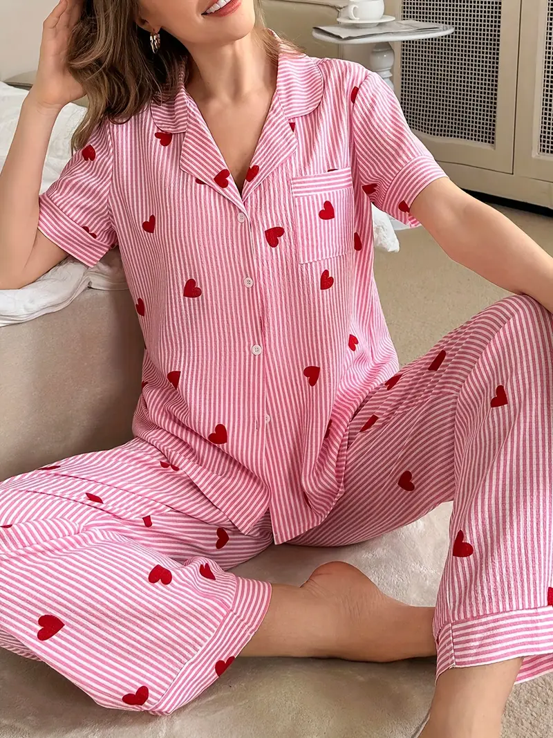 heart shaped printed pajama set short sleeved button shirt and stretch trousers polyester pajama set machine washable Product details 2
