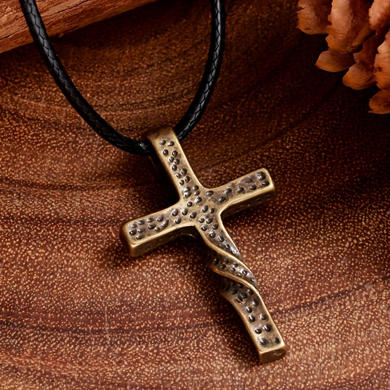Retro Hammer Pattern Twisted Cross Pendant Necklace