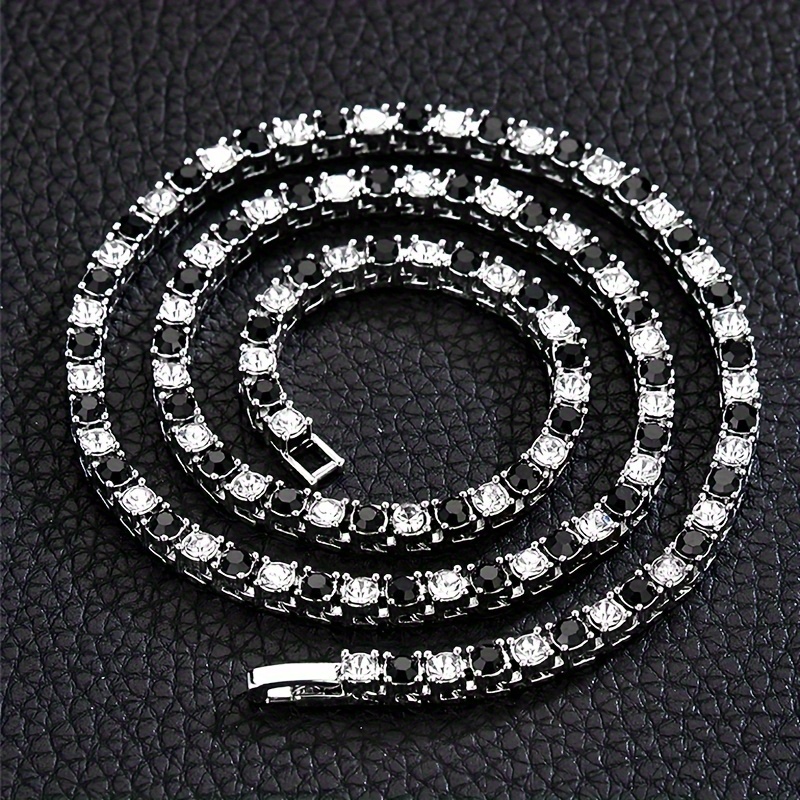 

A Row Of European And American Hip-hop Tennis Chains With A Minimalist And Versatile Dual Color Alloy Rhinestone Neck Chain
