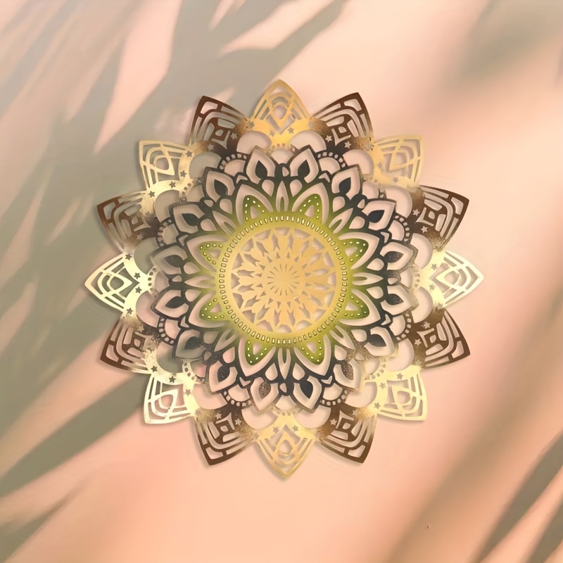 E-shop Eine farbenfrohe Metall-Mandala-Wandskulptur mit einer Höhe von 40 cm/15,75 Zoll, mit kreativer böhmischer Wanddekoration, eine einzigartige