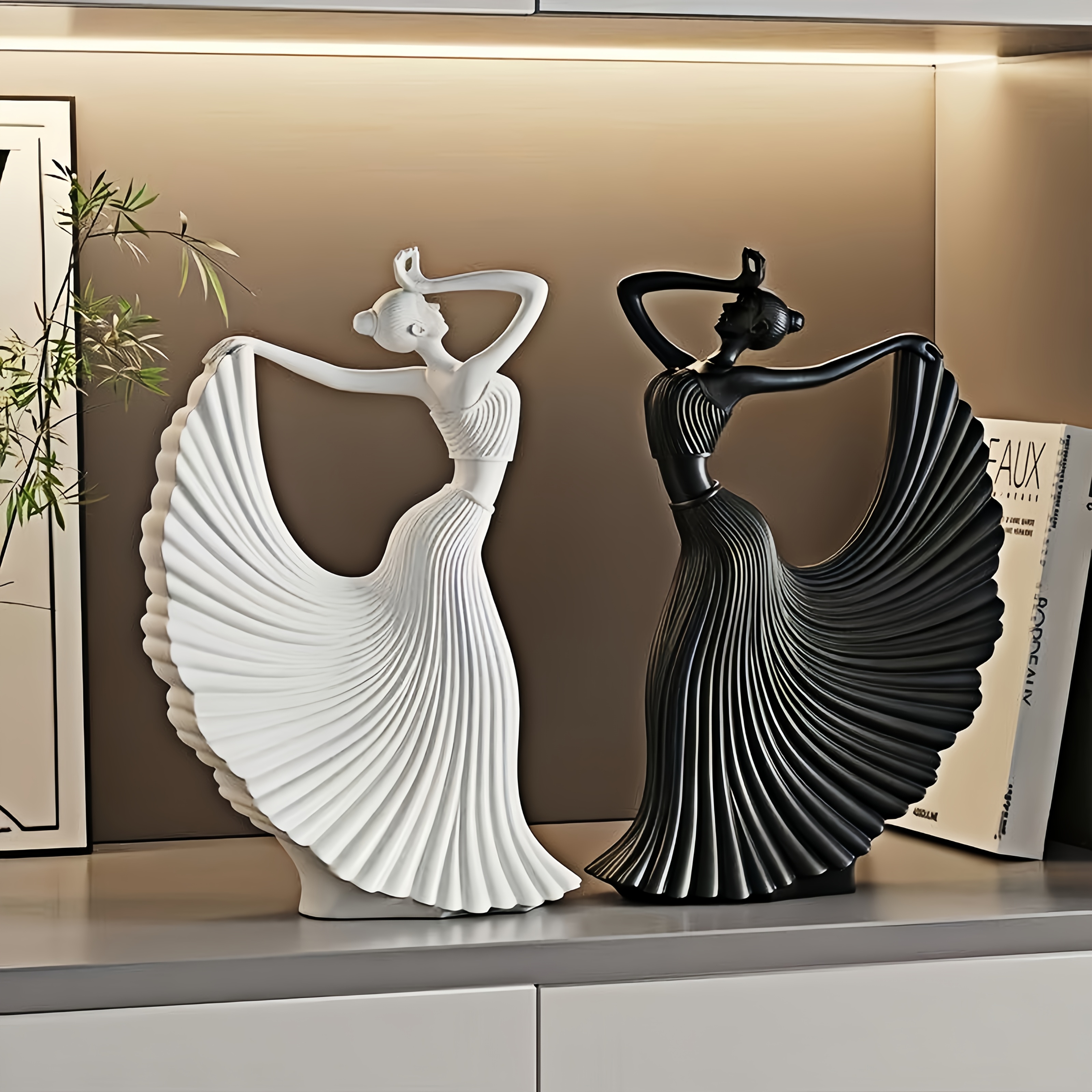 1pc Abstract Dancer Figurine, Resin Art Sculpture, Modern Minimalist Home Decor, Black/White, for Living Room Bedroom Office, Aesthetic Tabletop Ornament