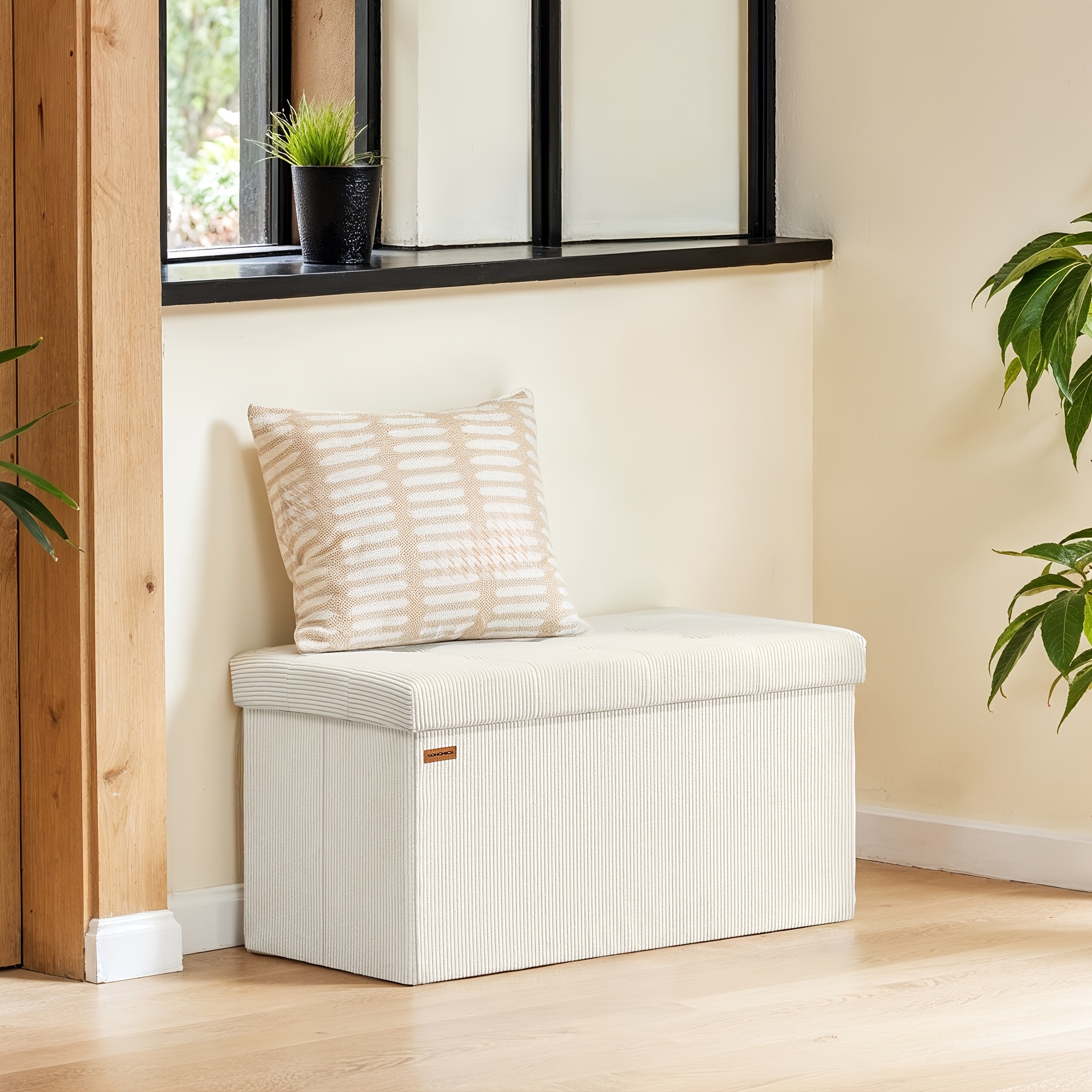 Image of A Storage Container That Can Hold Up To 300 Kg, It As A Foldable Footrest, Stool, Or Bed With Storage, Measuring 38 X 76 X 38 Cm, Ideal For Multiple Uses, In A Cream Color