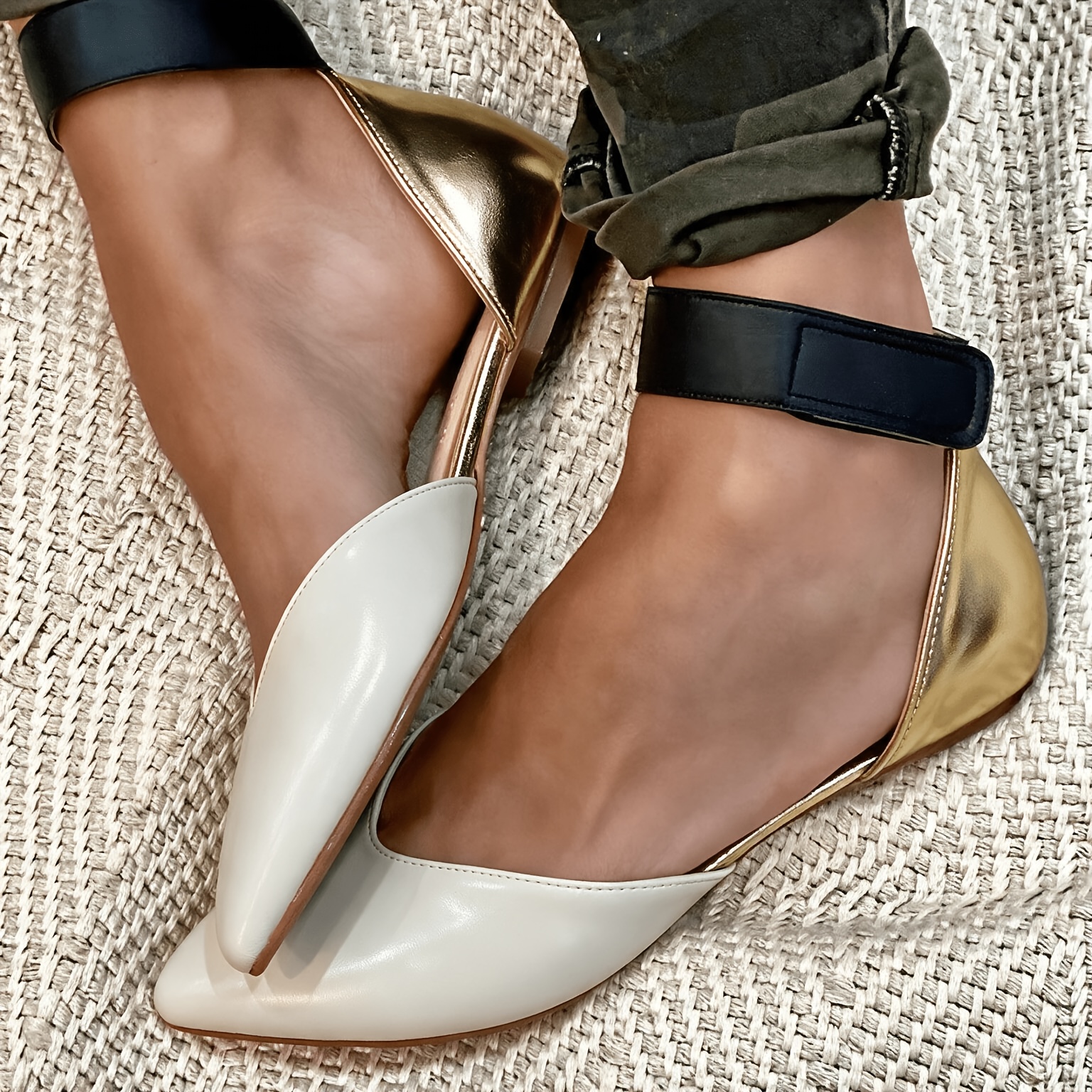 Image of 2026 Summer Casual Flat Women's Shoes, Large Size Magic Tape Hollow-out Sandals For Women, Minimalist Retro Style, Versatile For Daily , Banquets And Parties, Comfortable And Breathable, Women Shoes