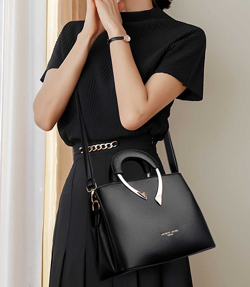 Fashionable Women'S Handbag Made of High-Quality Material, a Easy Shoulder Crossbody Bag with Three Layers And Large Capacity, Vintage Tote Bag