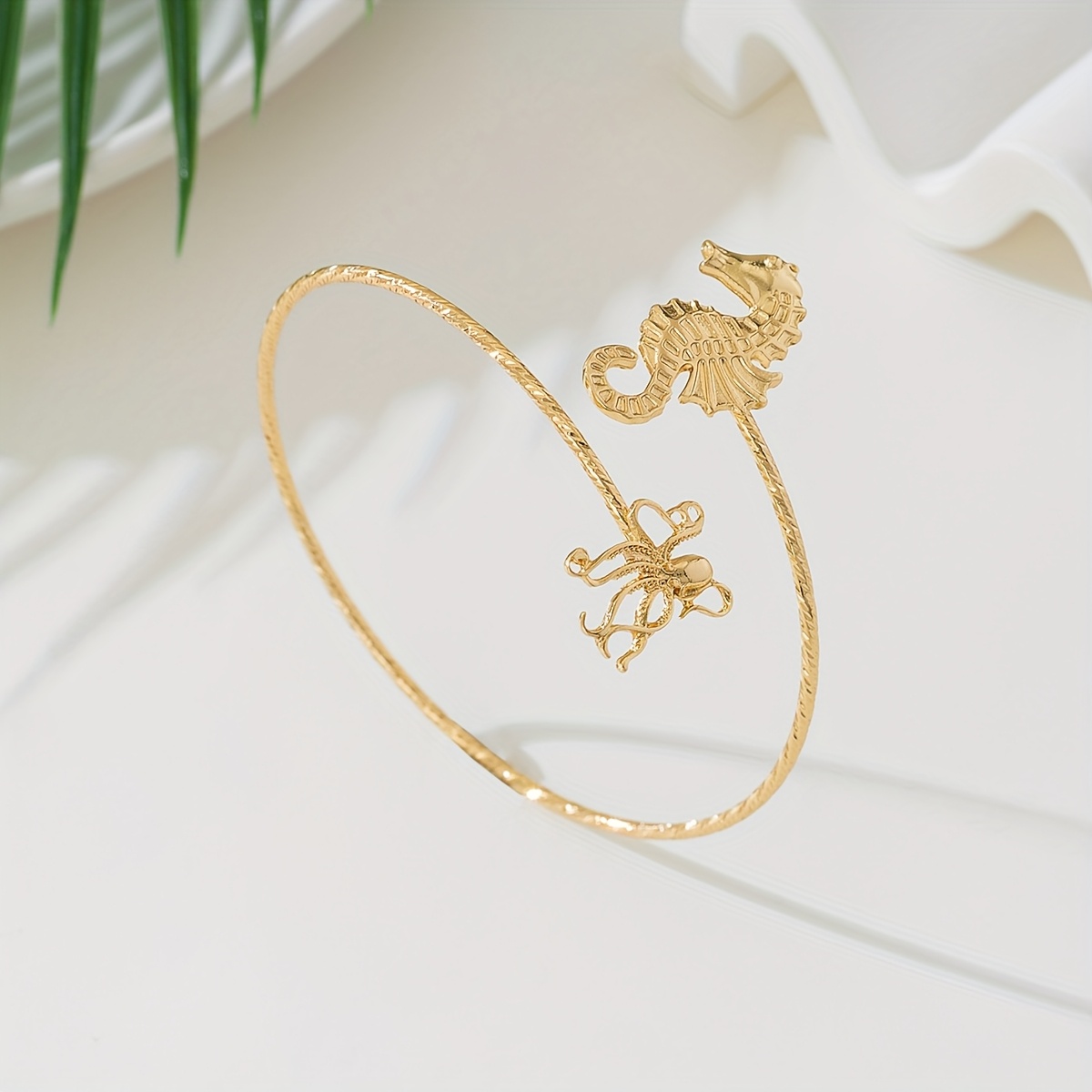 Adjustable Golden Seahorse Arm Cuff for Women - Beach Vacation Accessory