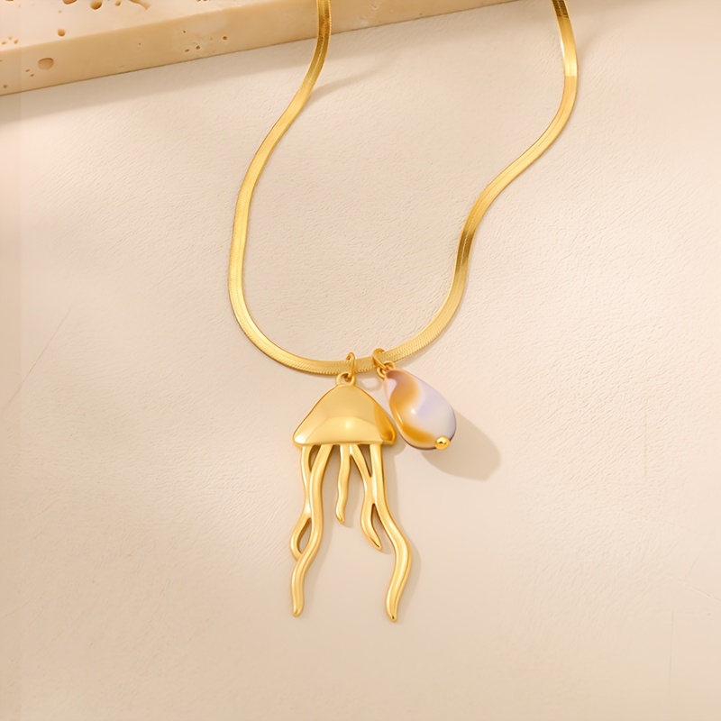 Elegant Jellyfish Blade Necklace, Lightweight Design