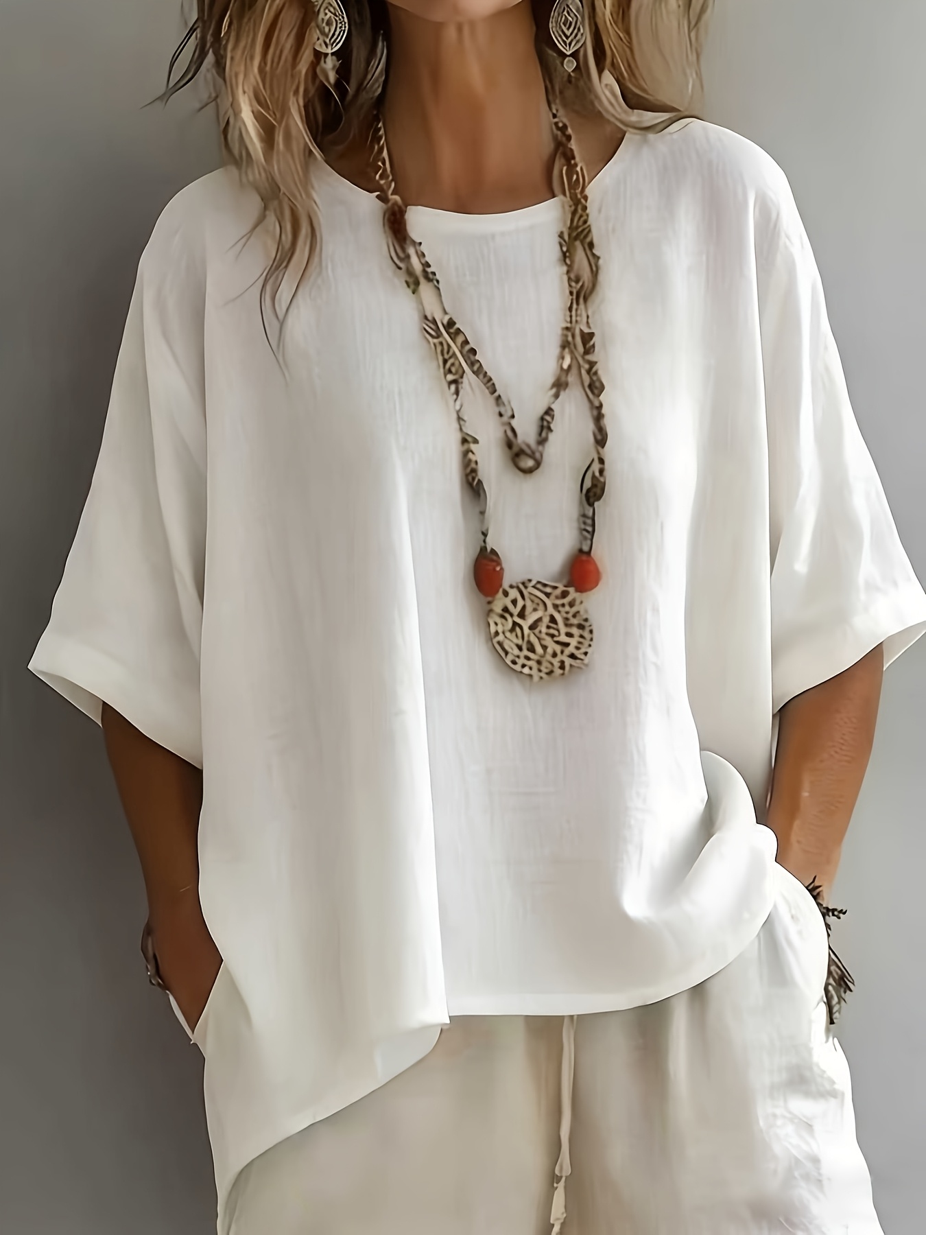Vacation-Style Women'S Shirt: A Solid-Colored, Loose-Fitting Top Featuring a High-Low Hemline. Ideal for Summer Wear, Breathable And Casual, It Is Also Suitable for Commuting