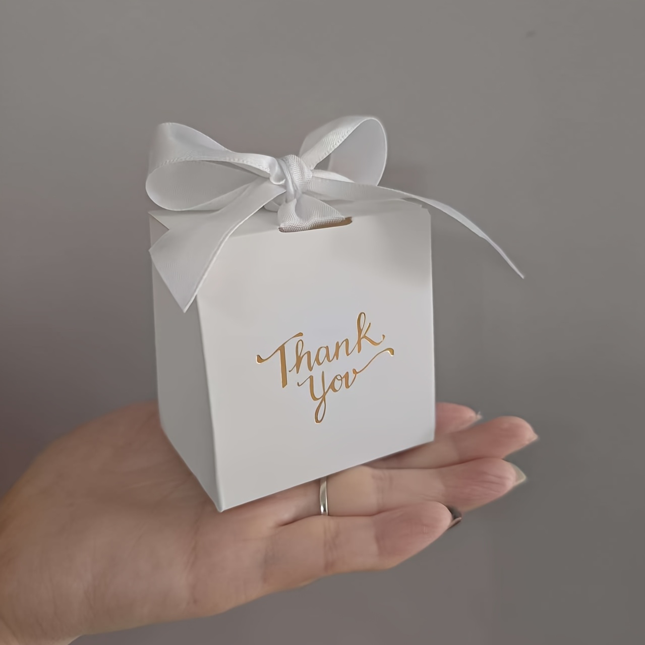E-shop Geschenk für Sie/Ihn 50 Stk. Mini-Geschenkbox, weiße Dankeschön-Geschenkbox mit Banddekoration, elegante Verpackung für Hochzeiten, Geburtstage,