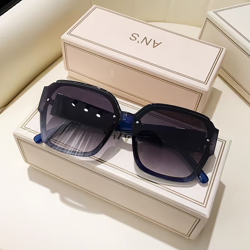 

Large Square Fashion Glasses For Women Men Gradient Lens Anti Glare Sun Shaeds For Driving
