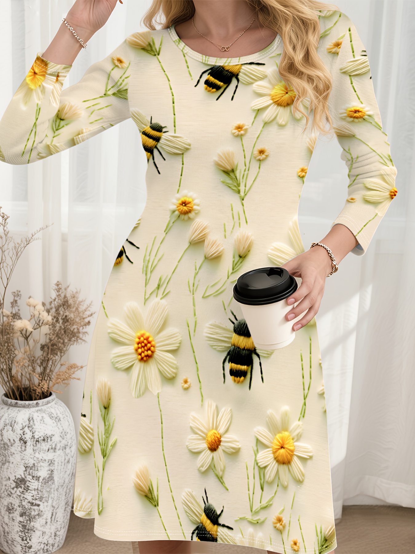 bee dress - Bahrain