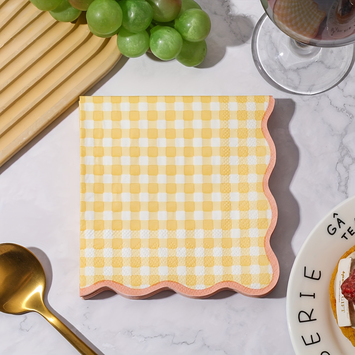 E-shop 20 Stück, 2025 Neue Karo-Spitzen Servietten, 9.45X9.45 Zoll - Dekorative Papier Servietten für Hochzeit, Geburtstag, Gartenpartys, Geeignet für