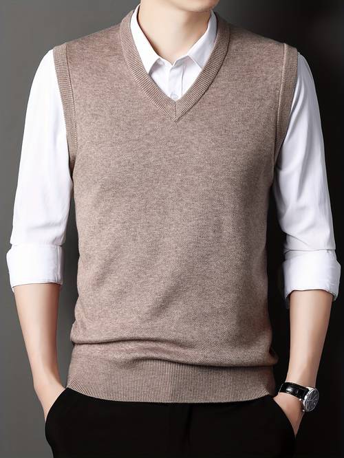 autumn and warm solid color v neck mens knitted vest is suitable for casual wear at home