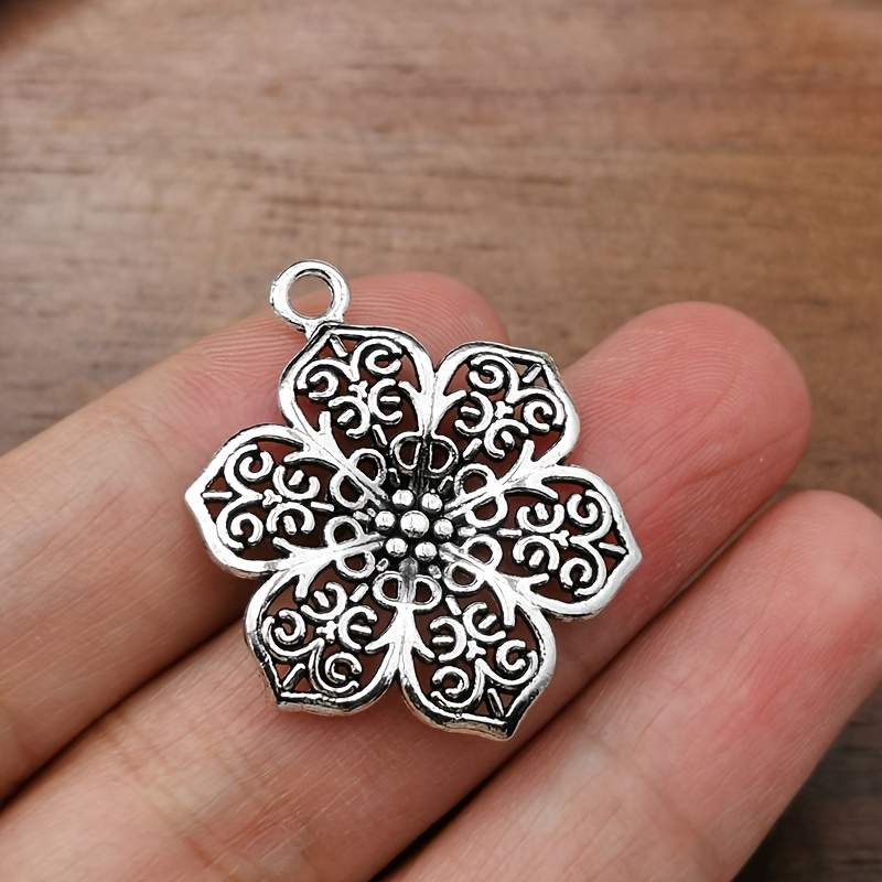 6pcs Retro Floral Charm Pendant Necklace & Earrings Set