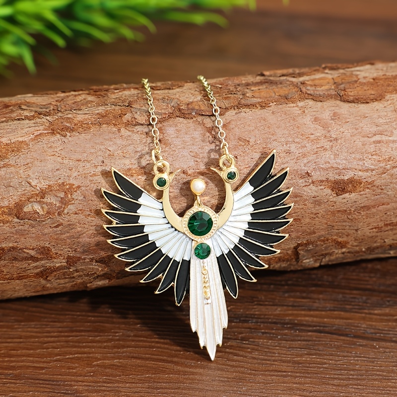 Gothic Wing Necklace With Layered Emerald Pendant & Accent - Winged, -looking Emerald, Elegant Wear For Daily Or Special Occasions, Alloy Chain (no Plating)