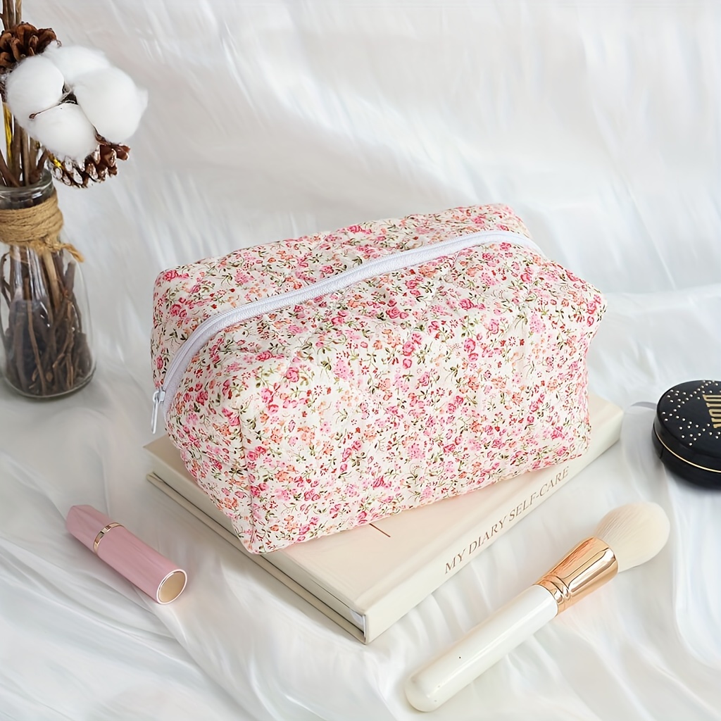 

1pcs 7.8inch Pink Floral Cotton Quilted Makeup Toiletry Bag Pouch Set Travel Cosmetic Storage Pouch Bag With Zipper For Ladies Women Gift Mother's Day