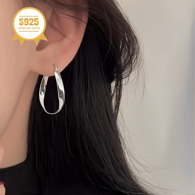 925 Silver MÃ¶bius Earrings — Minimalist High-End Design