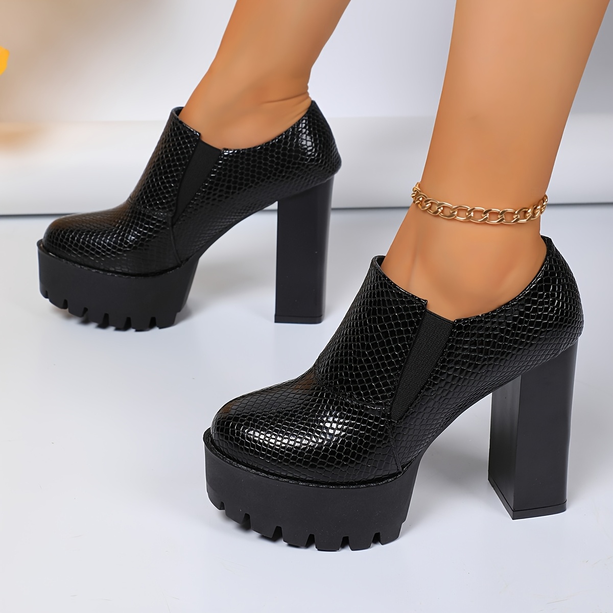 

Chic Women's Platform Pumps - Slip-resistant, Heel, Fashion Shoes With