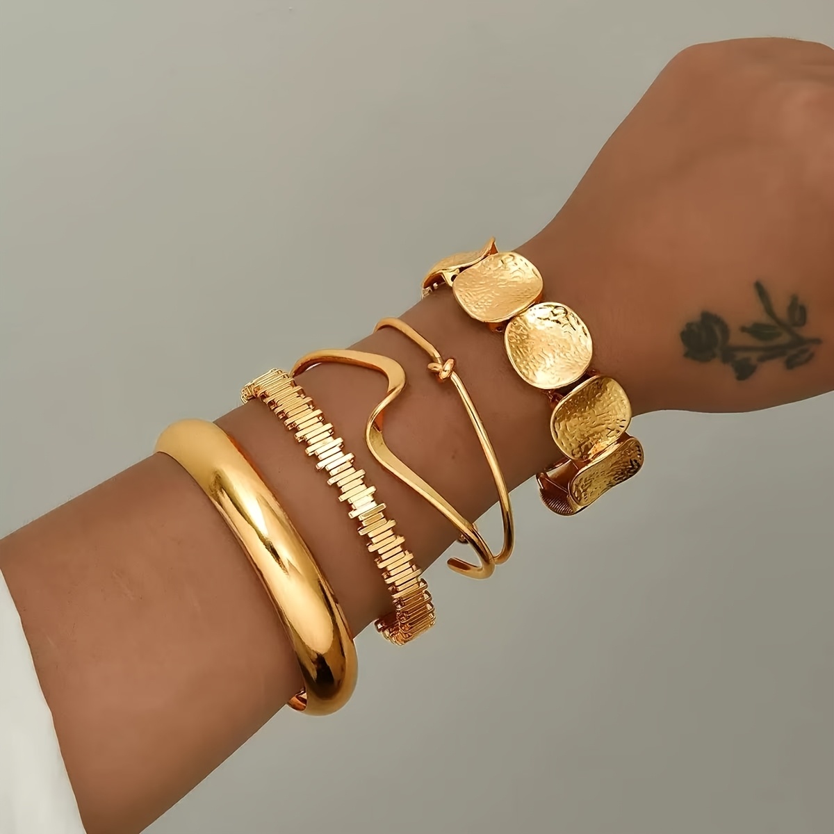 TEMU Golden Coarse Bracelet Bracelet, 5pcs Set Fashion Stacked Women's Bracelet, Knot Wave Bracelet, Minimalist Jewelry, Halloween Christmas, Holiday