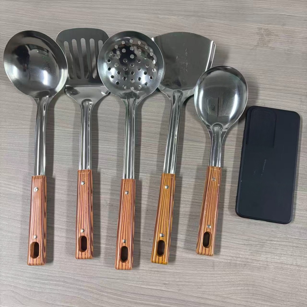 Juego de utensilios de cocina duraderos de acero inoxidable, 5 piezas/4 piezas, que incluye espátulas, cucharas, cucharones con ranuras y otros utensilios de cocina duraderos para uso doméstico y en restaurantes