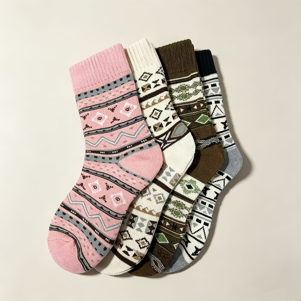 TEMU 4 Pairs Women's Thick Warm Mid-calf Socks Fashionable Warm Calf Socks Ultra-thick Warm Fleece Floor Socks Bohemian Ethnic Retro Style Suitable
