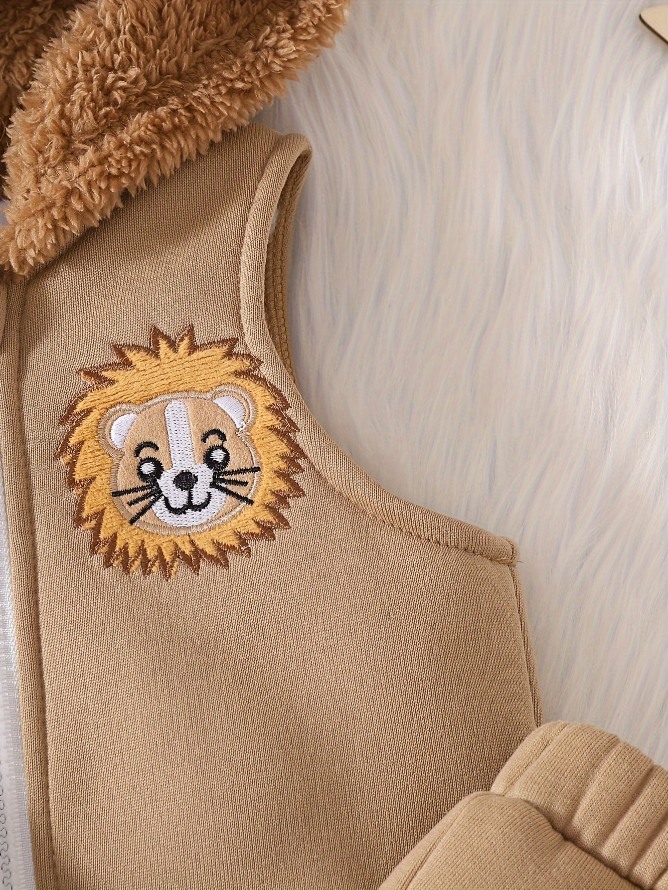 3pcs baby boys cartoon lion embroidery sportswear set cute hooded jacket and sweatpants outfit with long sleeve pullover polyester and spandex knit for autumn winter for outdoor Product details 2